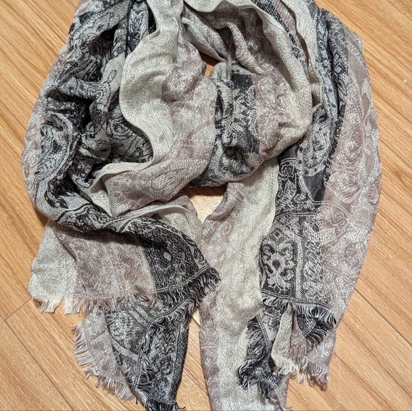 ⭐ BOGO | Cleo Scarf - Picture 1 of 2